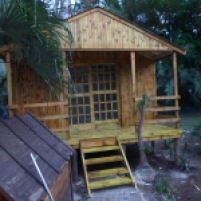 Wendy and Veranda on Stilts with Slidind Door and Steps